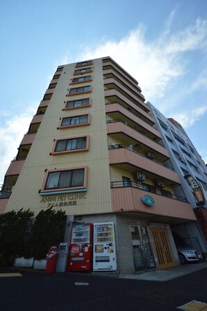 ル・カルフールの物件外観写真